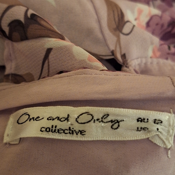 ONE AND ONLY- FLORAL PRINT RUFFLE  SLEEVED DRESS SIZE L. NWOT - Picture 6 of 8